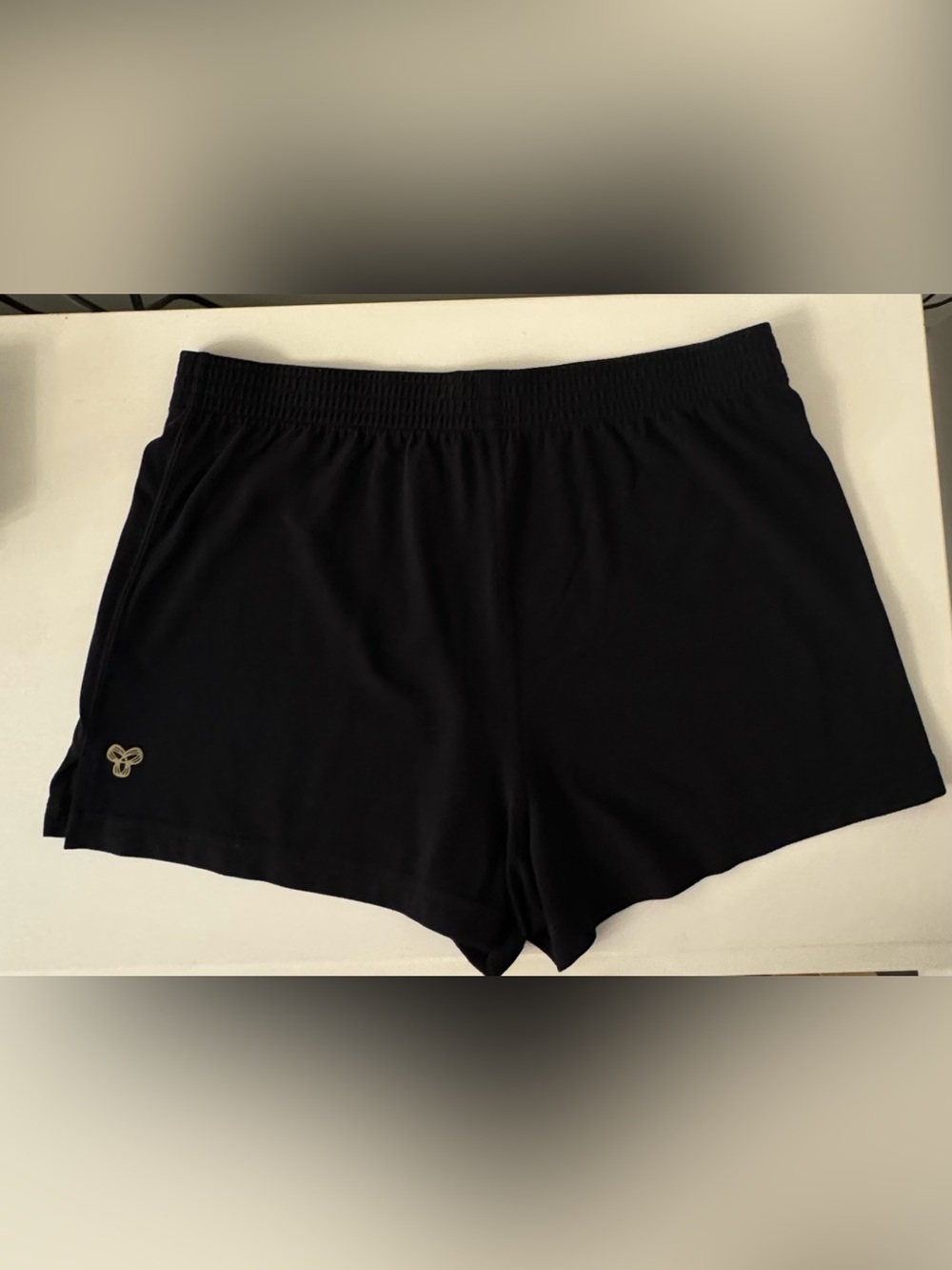 Aritzia Golden by TNA Black Athletic Shorts | NWOT | Size Medium
